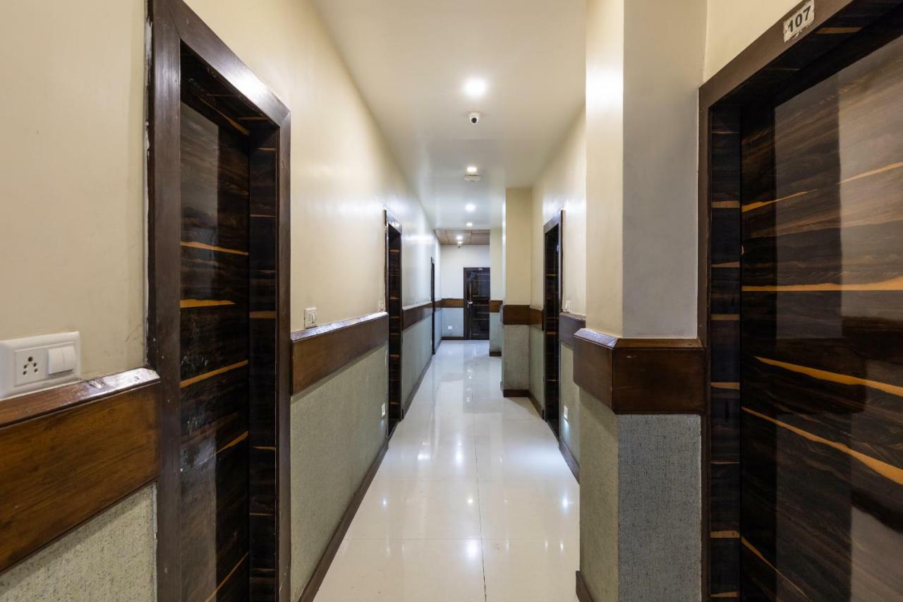 Oyo 41898 Balaji Palace Ratlām Exterior foto